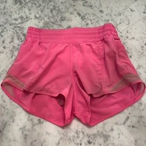 Lululemon Hotty Hot High-Rise Lined Short 2.5”